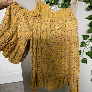 Cold Shoulder AE Top